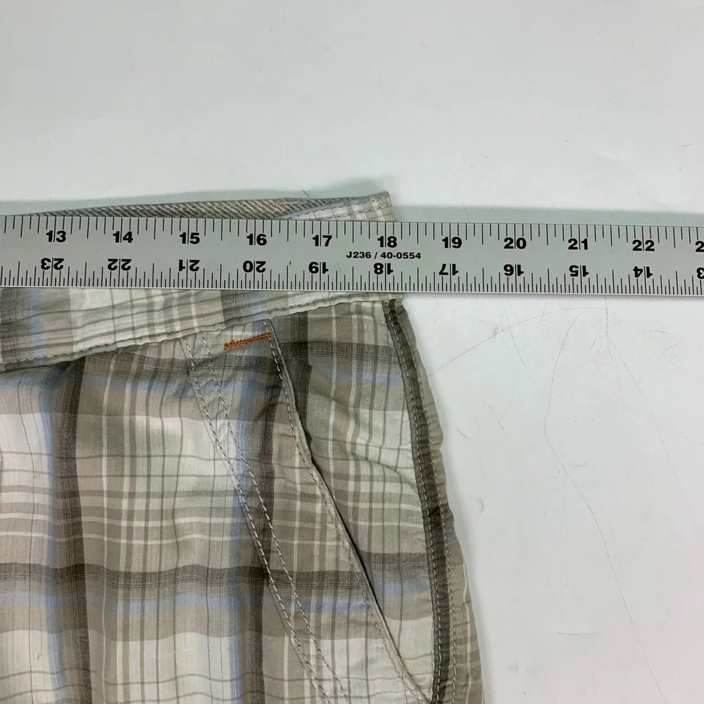 Tommy Bahama Men's Plaid Cargo Shorts Casual‎ Outdoor Summer Size 34